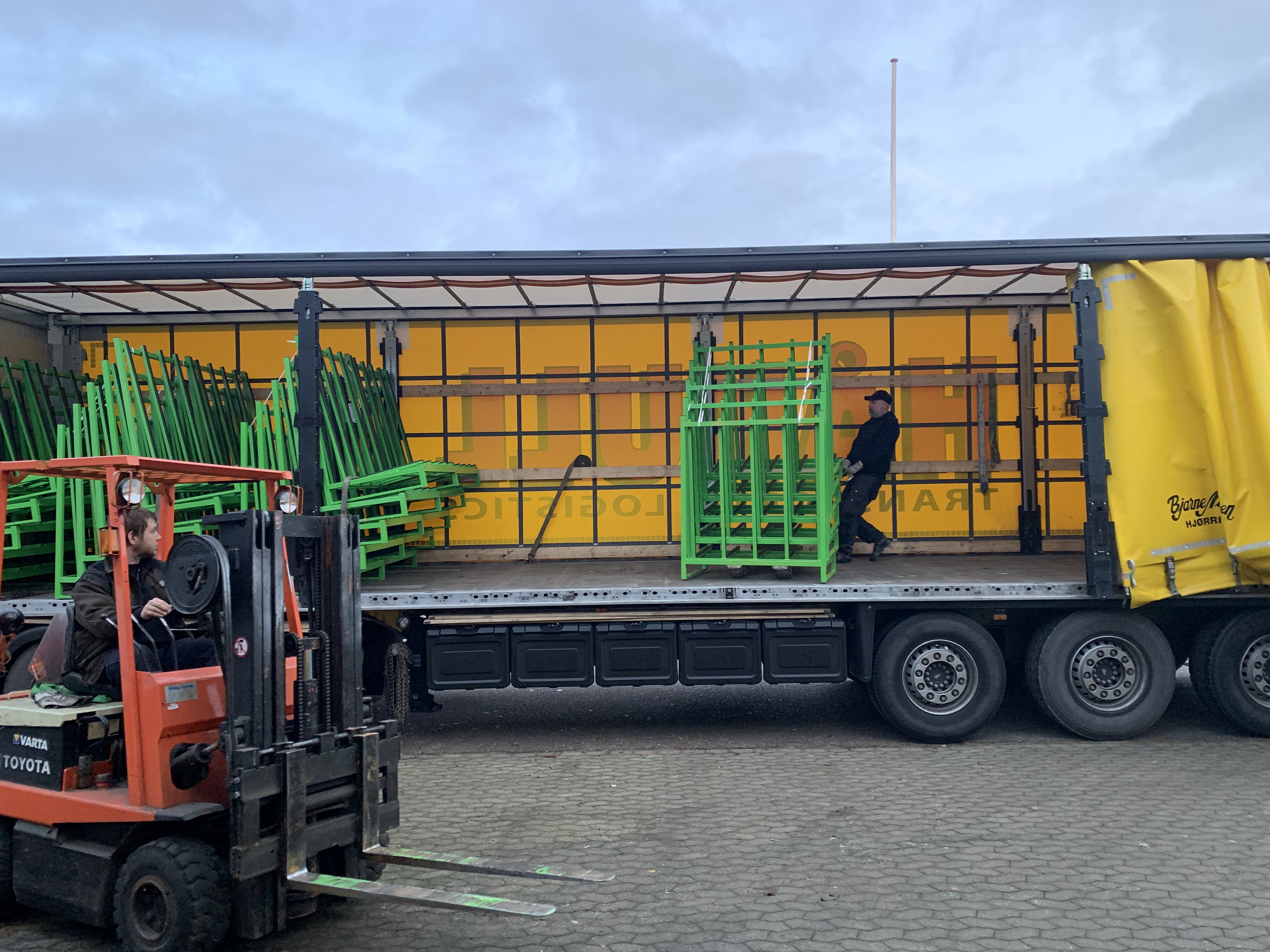 Fixed L racks prepared for transport